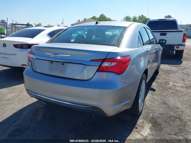 1C3CCBAB3EN231263 Chrysler 200 LX