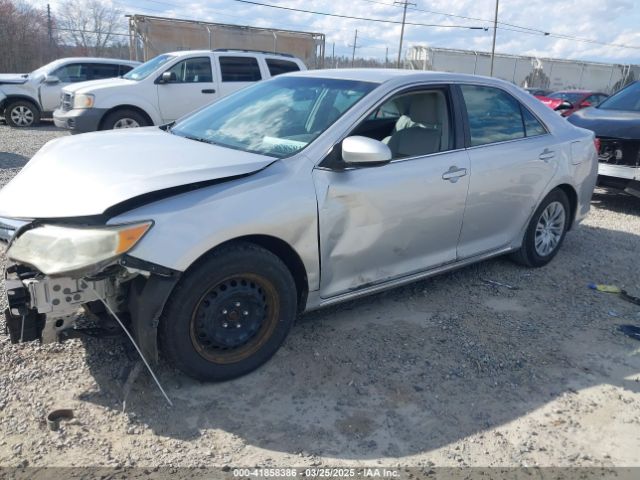 4T1BF1FK3EU301041 Toyota CAMRY LE
