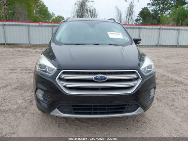 1FMCU9J9XHUD97624 Ford Escape Titanium