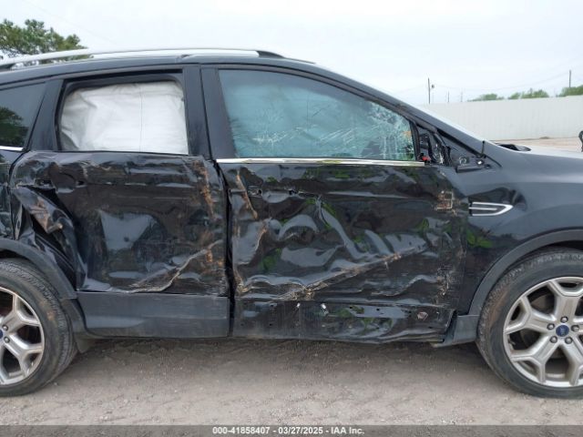 1FMCU9J9XHUD97624 Ford Escape Titanium