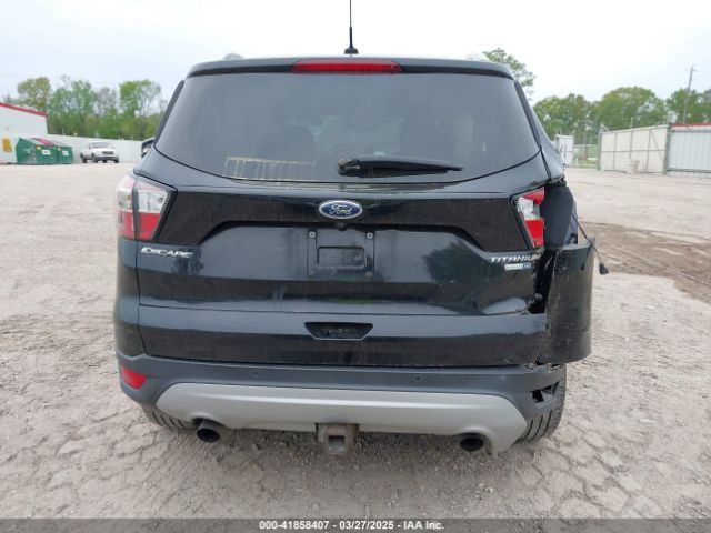 1FMCU9J9XHUD97624 Ford Escape Titanium