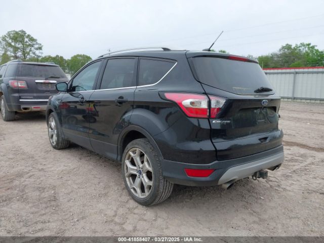 1FMCU9J9XHUD97624 Ford Escape Titanium