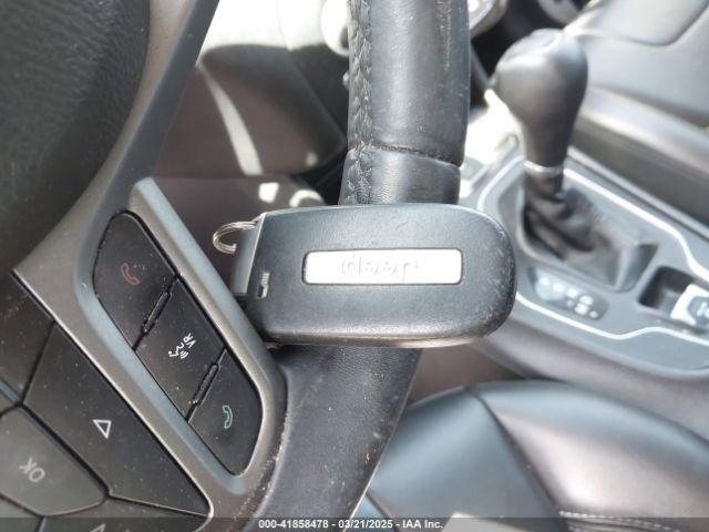 1C4PJLLB5KD301109 Jeep Cherokee Latitude Plus Fwd