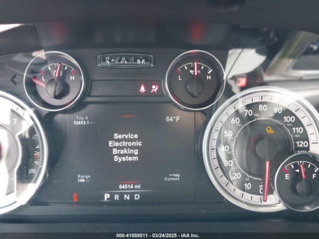1C6RR7GG6JS231331 RAM 1500 Big Horn  4x4 6'4 Box