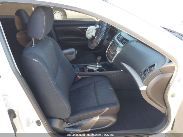 1N4AL3AP0HN330699 Nissan Altima