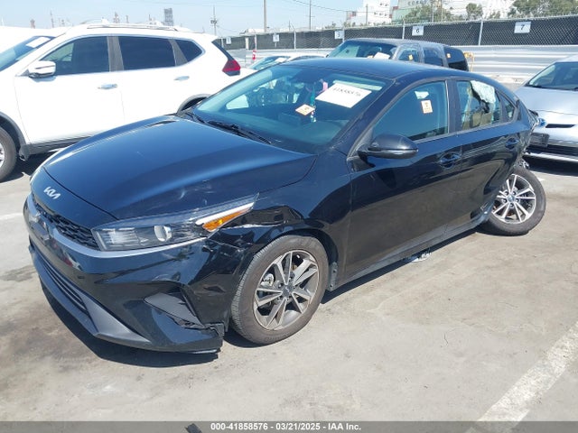 3KPF24AD8PE512846 KIA Forte Lxs