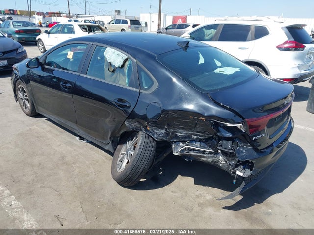 3KPF24AD8PE512846 KIA Forte Lxs