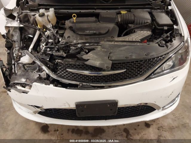 2017 CHRYSLER PACIFICA 2C4RC1EG1HR585442 Photo 9