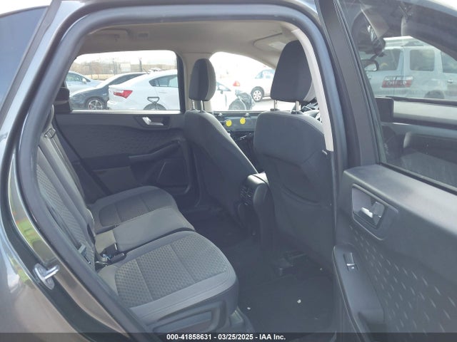 1FMCU0G6XLUC23957 Ford ESCAPE SE