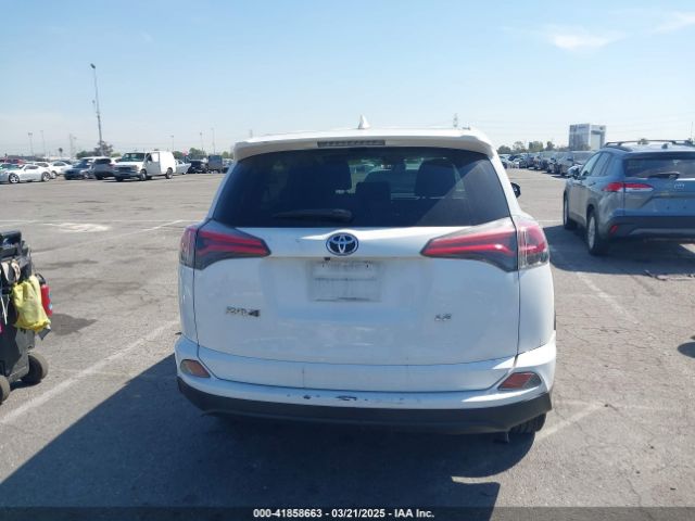 JTMZFREV0JJ161653 Toyota RAV4 LE