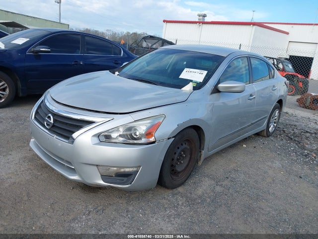Nissan Altima 2.5 S 2015 1N4AL3AP4FN345736 Image 2