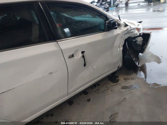 3N1AB7AP8HY327186 Nissan SENTRA SV