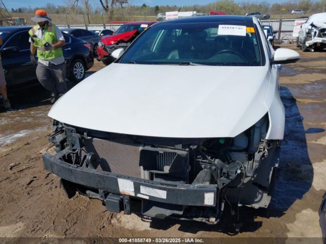 5XXGV4L21JG215617 KIA Optima Sx Turbo