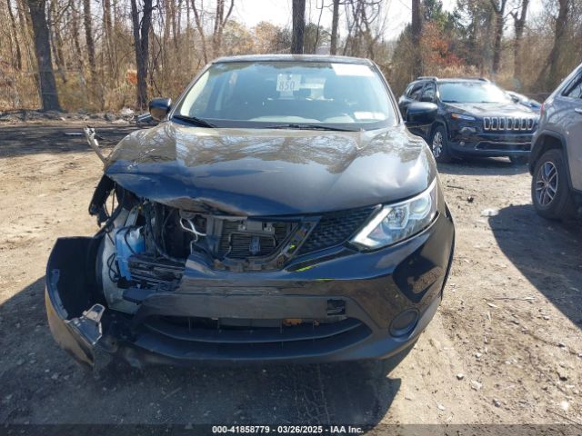 JN1BJ1CR7JW267420 Nissan Rogue Sport S