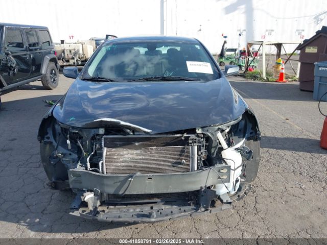 1G1ZD5ST2JF177267 Chevrolet MALIBU LT