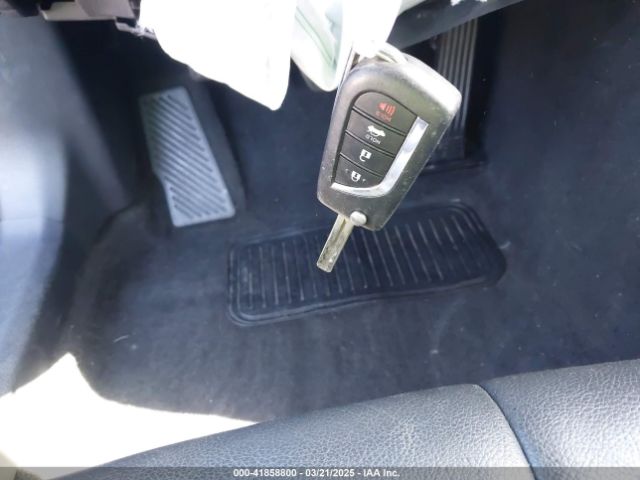 4T1G11AK4NU686704 Toyota CAMRY SE