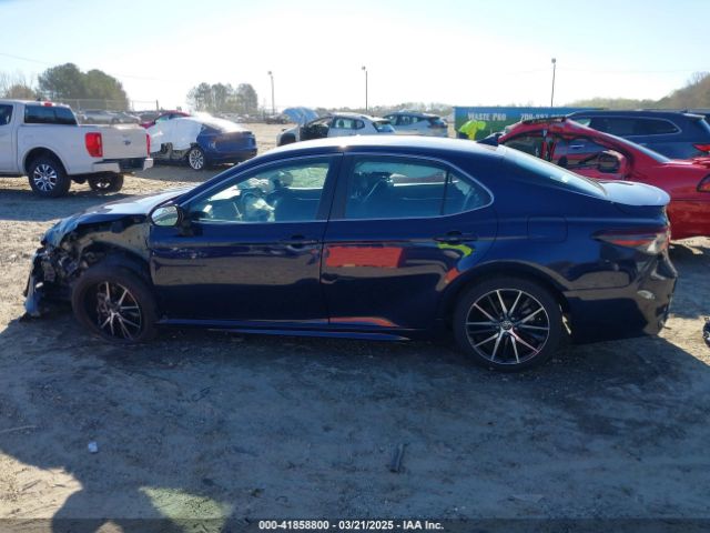 4T1G11AK4NU686704 Toyota CAMRY SE