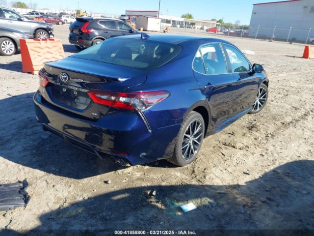 4T1G11AK4NU686704 Toyota CAMRY SE