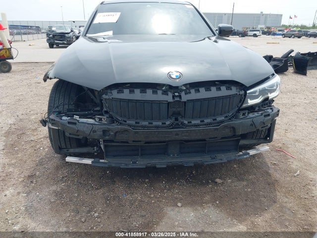 3MW5R1J07L8B32129 BMW 330I