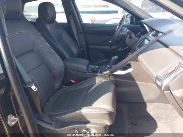 2018 JAGUAR E-PACE SADFM2GX9J1Z06323 Photo 4