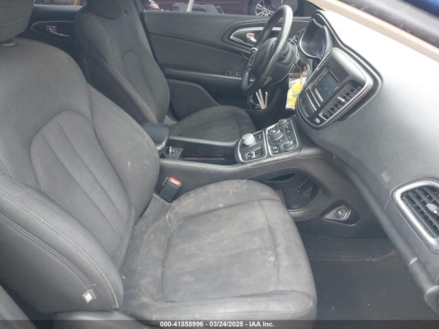 Chrysler 200 Limited 2015 1C3CCCABXFN679278 Image 5