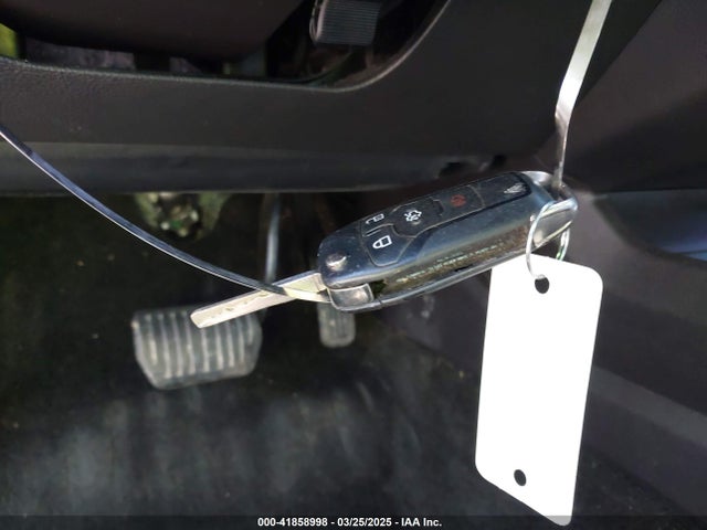 1FA6P0HD8G5105353 Ford FUSION SE