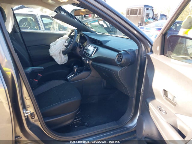 3N1CP5BV7LL557951 Nissan Kicks S Xtronic Cvt