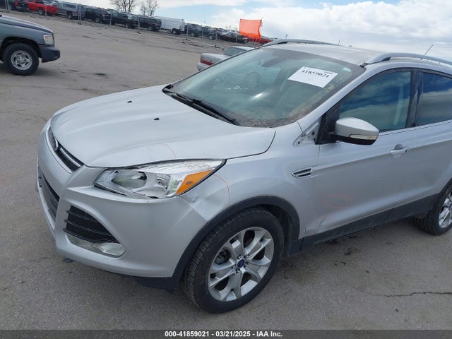 1FMCU9J92EUD59994 Ford Escape Titanium