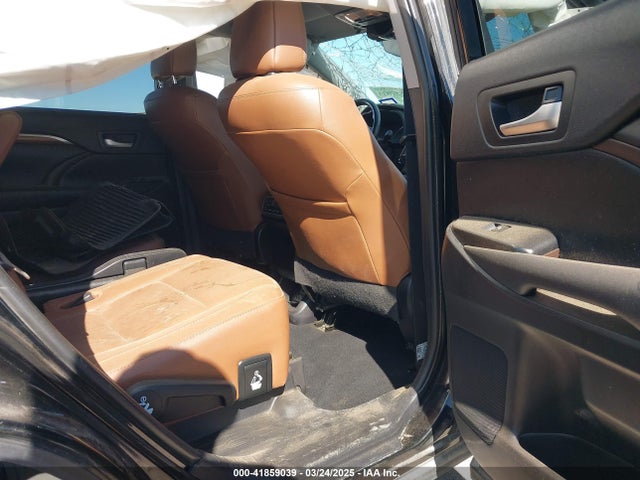 5TDDGRFH0KS067535 Toyota Highlander Hybrid Limited