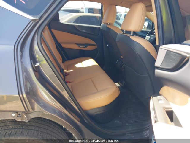 2T2GKCEZ6PC012862 Lexus Nx 350h Premium