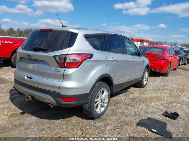 1FMCU9G90HUB58445 Ford ESCAPE SE