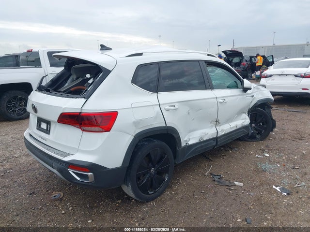 3VVRX7B2XNM040425 Volkswagen Taos 1.5t Se