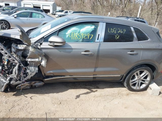 5LMCJ3D92HUL08269 Lincoln Mkc Reserve