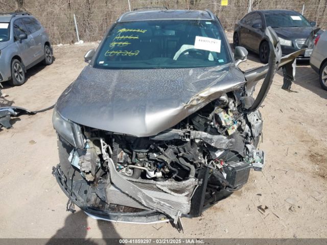 5LMCJ3D92HUL08269 Lincoln Mkc Reserve