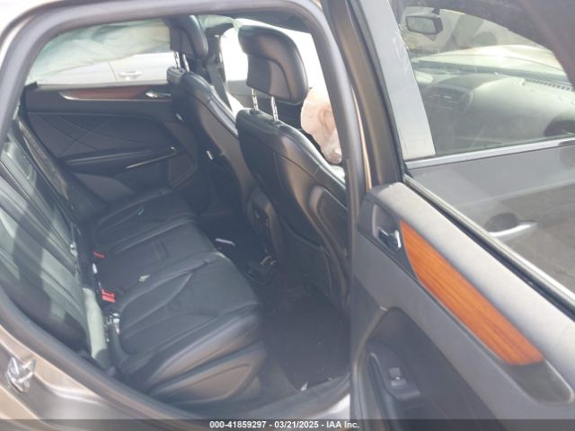 5LMCJ3D92HUL08269 Lincoln Mkc Reserve