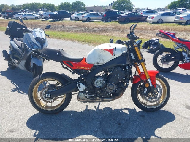 Yamaha Mtm890 (xsr900) 2024 JYARN80E6RA002972 Image 11