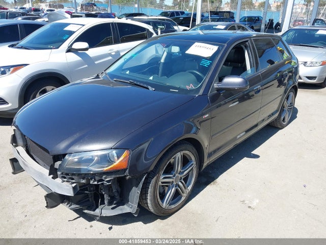 2011 AUDI A3 WAUKEAFM2BA065050 Photo 1