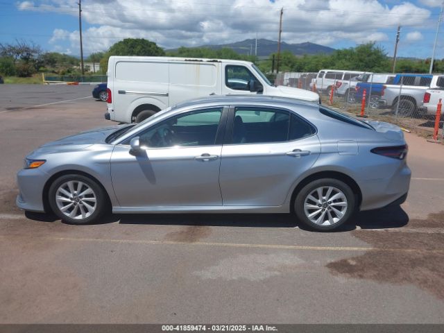 4T1C11AK3NU638299 Toyota CAMRY LE