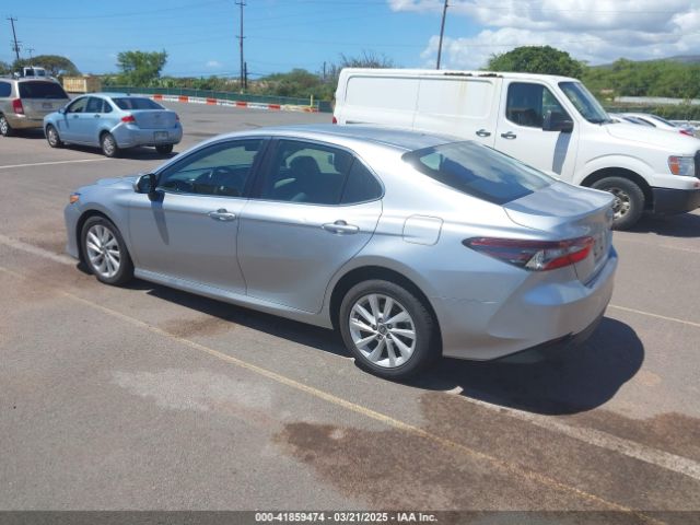 4T1C11AK3NU638299 Toyota CAMRY LE