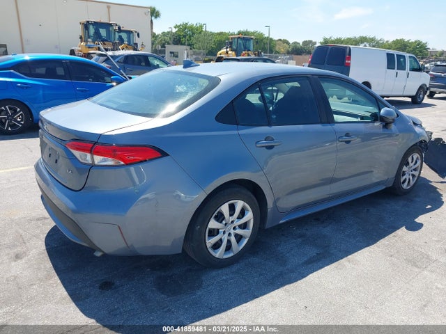 Toyota COROLLA LE 2022 5YFEPMAEXNP342314 Image 4
