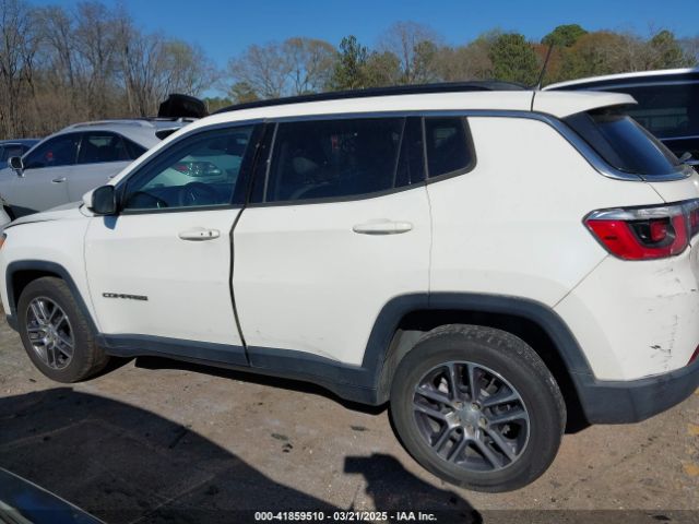 3C4NJCBB7KT755879 Jeep Compass Sun And Wheel Fwd