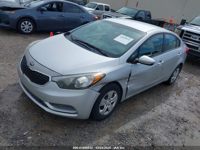 KIA dohc mpi nu 2015 KNAFK4A69F5406012 Image 2