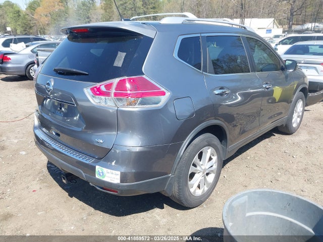 KNMAT2MT0FP571306 Nissan ROGUE SV