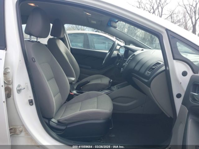 KNAFX4A64G5541238 KIA FORTE LX