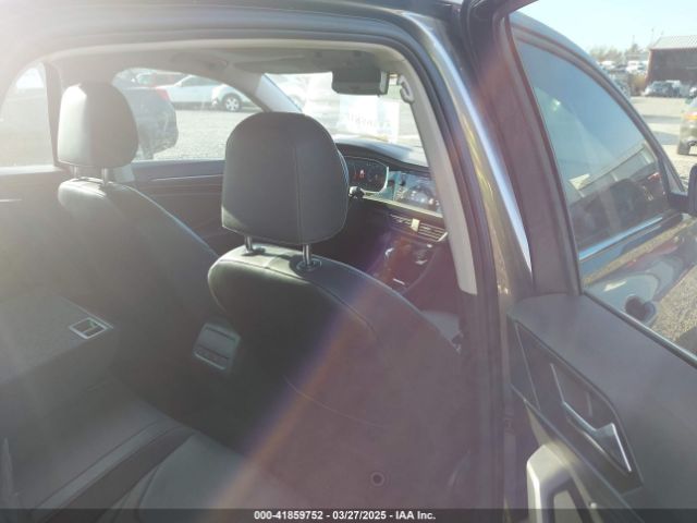 3VWG57BU4KM246118 Volkswagen Jetta 1.4t Sel Premium
