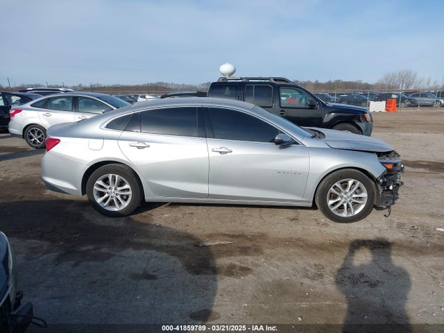 1G1ZD5ST8JF200017 Chevrolet MALIBU LT