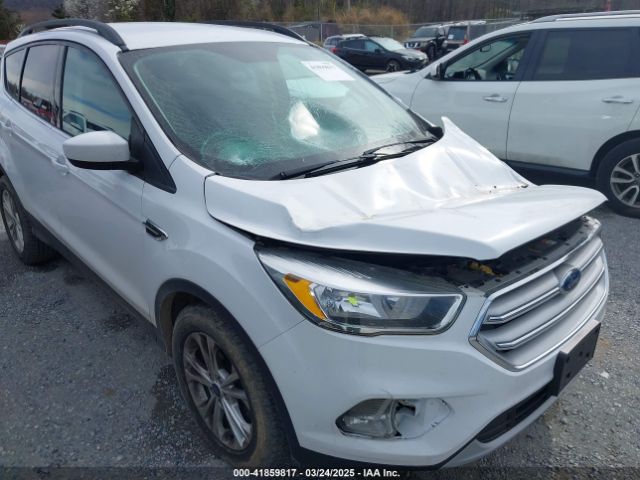 1FMCU0GD3JUA76053 Ford ESCAPE SE