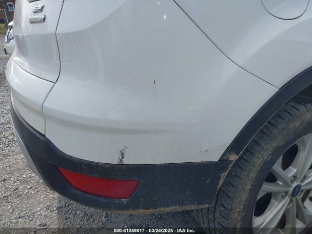 1FMCU0GD3JUA76053 Ford ESCAPE SE