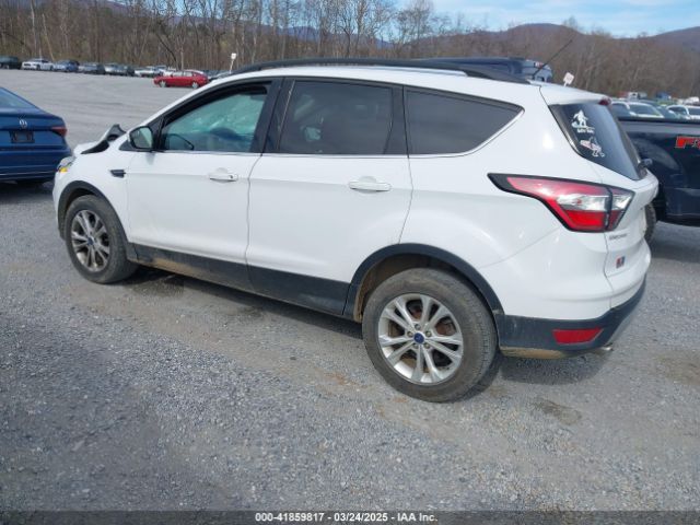 1FMCU0GD3JUA76053 Ford ESCAPE SE