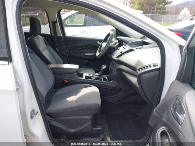 1FMCU0GD3JUA76053 Ford ESCAPE SE